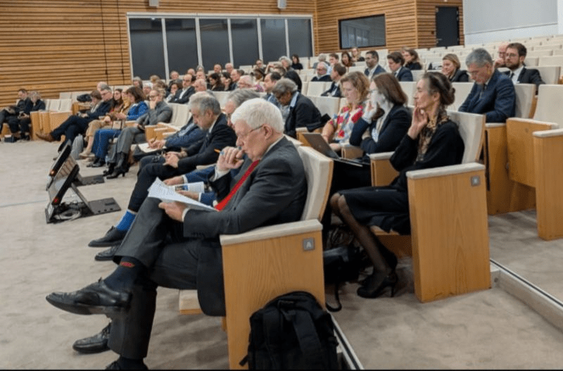 Aucune description alternative pour cette image